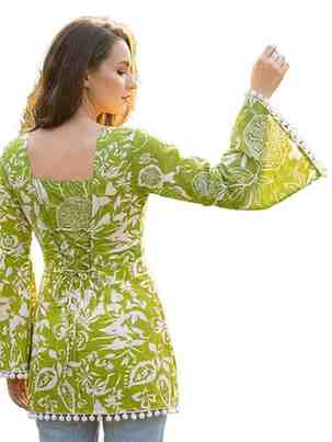 Women's Premium Viscose Rayon Floral Printed Short Kurti